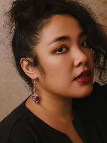 MINACHI Bohemian Antique Style Flower Pattern Gold-Toned Alloy Black Stone Drop Earrings for Women in Kuwait
