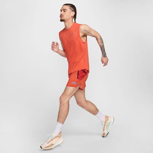 Nike Solar Chase Men's Men Fistless Runveless Top (Vintage Coral/Khaki/Black ، FN3309-846) size small in Saudi Arabia