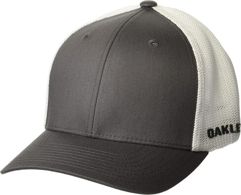 Oakley Standard Golf Cresting Trucker Hat in Kuwait