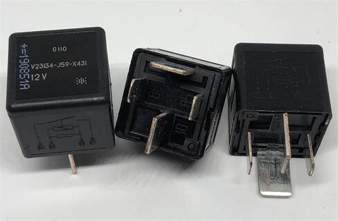 V23134-J52-D642 V23134-J59-X431 (V7-1A-12V-70A) RELAY 4PINS RELAY BASE 1PC (قاعدة الترحيل) in Kuwait