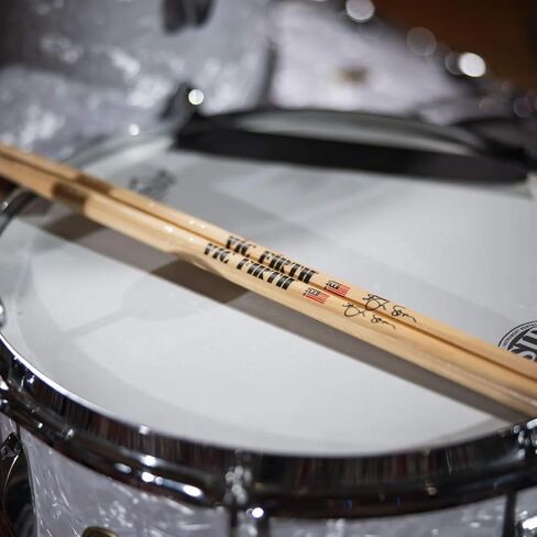 Vic Firth Ash Soan Model Drumsticks in Saudi Arabia
