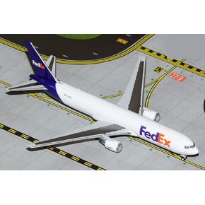 GeminiJets GJFDX1994 Fed Ex Boeing 767-300F N104FE; Scale 1:400 White