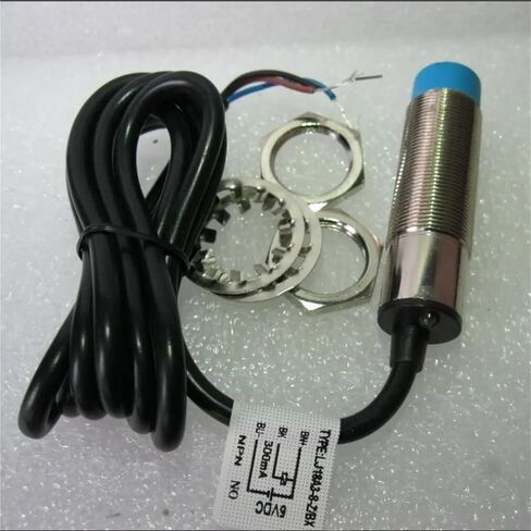 2PCS M18 8MM Sensing DC 5V NPN NO LJ18A3-8-Z/BX-5V CALINRY SENSION SENSOR SWITCOR SWITCOR VOLTAGE 5VDC in Saudi Arabia