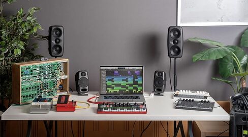 IK Multimedia UNO Synth Pro 3 oscillator monophonic analog synthesizer 37-key synth weighted FATAR keybed, multi-mode filter, arpeggiator, 64-step sequencer, audio input, full USB, MIDI, CV controls in Kuwait