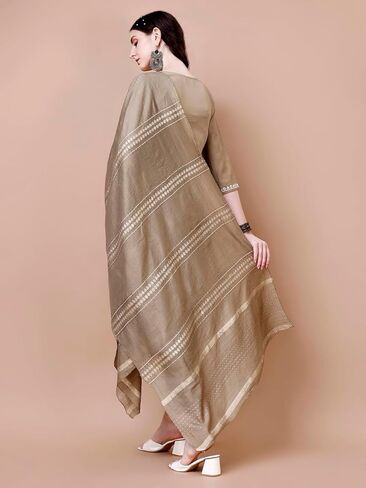 طقم كورتي حريمي 3/4 كم برقبة دائرية على شكل حرف A مع دوباتا in Kuwait