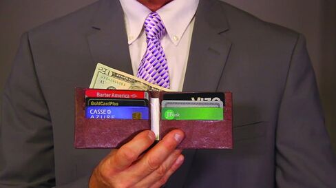 محفظة Dura Wallet Slim RFID Blocking للرجال من BulbHead - تتضمن محفظة بنية واحدة - كما تظهر على شاشة التلفزيون - أقل حجمًا من المحفظة القياسية in Kuwait