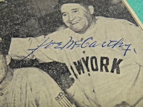 بيل ديكي جو مكارثي وقعت صورة صحيفة Cut SGC Authentic COA - Baseball Slabbed بطاقات موقعة in Saudi Arabia