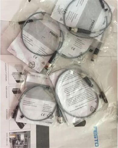 1PCS SIES-8M-PS-24V-K-2،5-M8D 551388 SIEN-4B-NS-K-L 150360 مفتاح القرب (150360) in Saudi Arabia