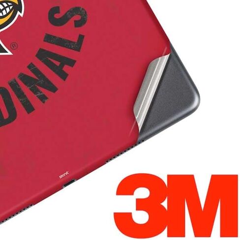 Skinit Skinit Tablet Skinner مع iPad Air 13in M2 (2024) - تلاشي جامعة لويزفيل الكاردينالز المصممة رسميًا in Saudi Arabia