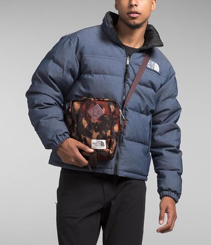 The North Face Berkeley Crossbody Bag | حزام قابل للتعديل ، والتشطيب المائي ، والمقسم الداخلي والجيب الخارجي ، والبلاطة الحجرية ، وحجم واحد in Kuwait