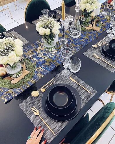 Gold Table Runner - Decorations Metallic Party Decorations 9ft Sparkle Foil Mesh Decor لعيد الميلاد ، الزفاف ، الذكرى السنوية ، عيد الشكر ، عيد الميلاد ، ‌ التخرج ، مائدة طاولة مشرقة in Kuwait