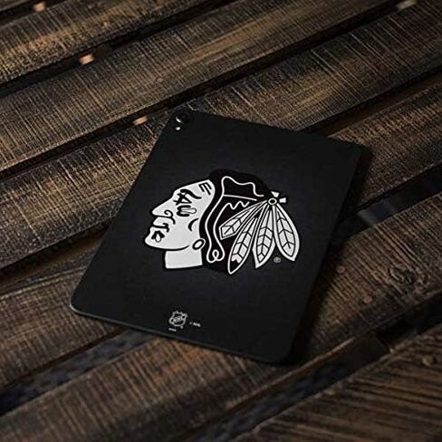 Skinit Skinit Tablet Skin متوافق مع iPad Pro 11in M4 (2024) - تصميم NHL Chicago Blackhawks للخلفية السوداء المرخصة رسميًا in Saudi Arabia
