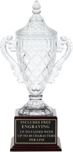 Rosewood Crystal Trophy Cup - جائزة كريستال محفورة أنيقة على قاعدة خشبية صلبة مع صفيحة نحاسية - هدية التعرف الفاخرة للبطولات الرياضية للرياضة والتقاعد in Kuwait
