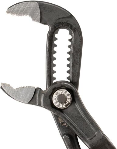 مجموعة الأدوات Klein D5052BKIT 2 قطعة من مضخة KLAW مضخة KLAW ، تصميم 7 بوصة و 10 بوصات ، مصغرة مع V-JAW والأسنان الصلبة لتحقيق أقصى عزم الدوران in Kuwait