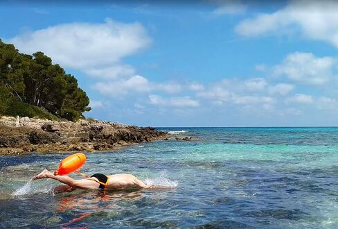 Swim Buoy & Drybag - للسباحين والمياه المفتوحة والثلاثي. سحب العوامة للبالغين والأطفال. فقاعة السباحة الإشارة البرتقالية in Saudi Arabia