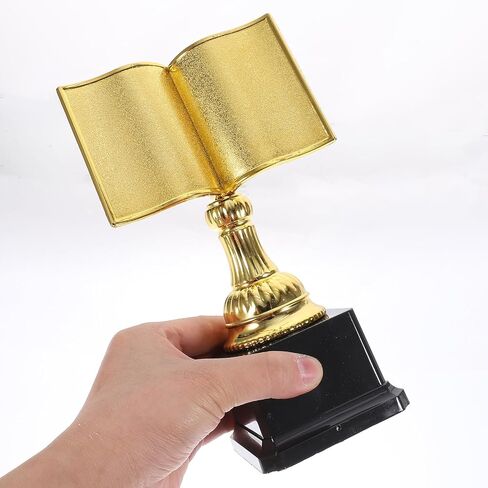 كأس جائزة Popetpop Gold Award Cup ، كأس جائزة مسابقة القراءة ، الكأس على شكل الكتب ، جائزة الجوائز في المركز الأول ، جوائز الفوز بالتقدير القراءة in Saudi Arabia