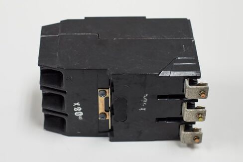 General Electric GETEY350 GE TEY350 3P-480V-50A CB, Black in Saudi Arabia