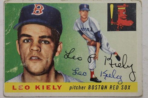 Leo Kiely Boston Sox (D.1984) تم توقيعه 1955 Topps #36 بطاقة موقعة نادرة - بطاقات موقعة بالبيسبول. in Saudi Arabia