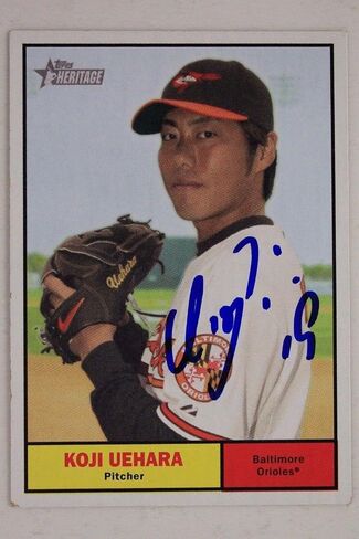 موقعة Koji Uehara Orioles 2010 Topps Heritage #282 موقعة MLB بطاقة 16E - MLB بطاقات البيسبول موقعة in Saudi Arabia