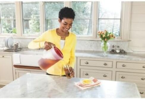 إبريق صافي المطاط ، 1 جالون ، أحمر in Kuwait