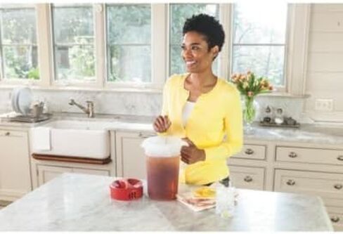 إبريق صافي المطاط ، 1 جالون ، أحمر in Kuwait