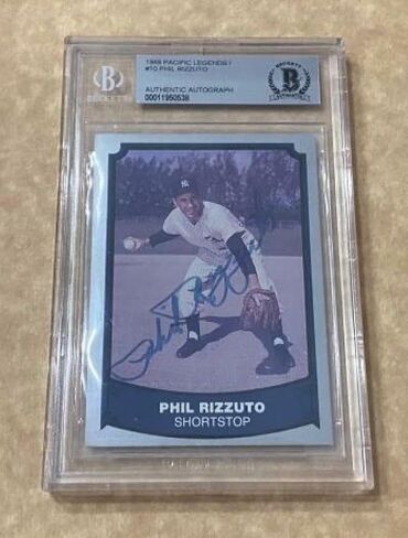 1988 Pacific Legends Phil Rizzutto #10 Yankees وقعت بطاقة Beckett Auto Vintage - MLB Motograped Baseball Cards in Saudi Arabia