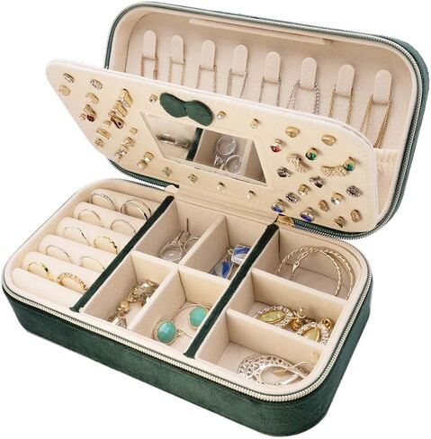 حقيبة مجوهرات للسفر، صندوق مجوهرات صغير مخملي للهدايا، صناديق حامل منظم مجوهرات السفر للنساء والفتيات، طبقتان مع مرآة للقرط والخاتم والقلادة والأساور (الزمرد) in Kuwait