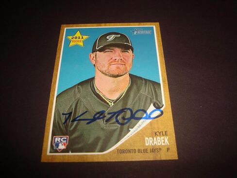 Kyle Drabek Jays 2011 Topps Heritage #114 توقيع توقيع أصيل 920 - بطاقات موقعة بالبيسبول in Saudi Arabia