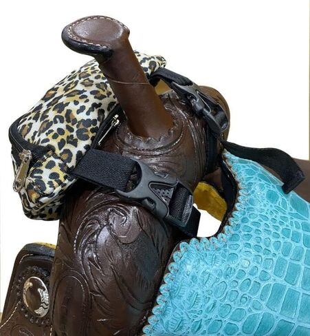 Showman White Cheetah Print Insulated Nylon Saddle Pouch in Saudi Arabia