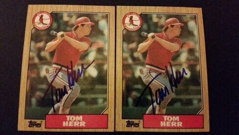 Tom Herr Cardinals 1987 Topps #721 Cardinals وقع توقيعه الأصيل JA15 - بطاقات البيسبول الموقعة in Saudi Arabia
