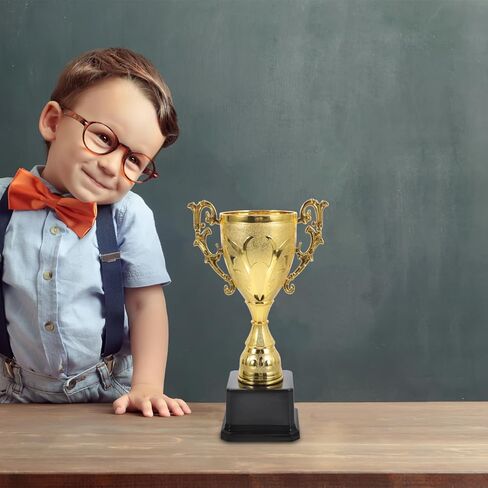 جائزة Golden Trophy Cup 9 Inch Trophies Star Award البلاستيك المركز الأول للبطولة الرياضية ، حفل توزيع الجوائز ، الاحتفال بالحفلات ، المكافأة ، الجائزة الفائزة in Kuwait