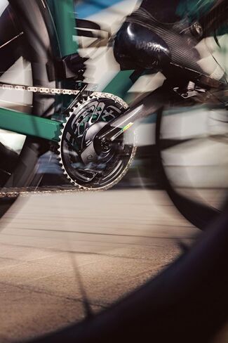 SRAM ، Force D2 2X Power Meter Kit ، Power Meter Crankset ، السرعة: 12 ، المغزل: 28.99mm ، BCD: جبل مباشر ، 46/33 in Saudi Arabia
