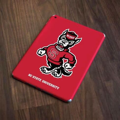 Skinit Skinit Tablet Skin متوافق مع iPad 9.7in (2017) - College College NC State Wolfpack Design in Saudi Arabia