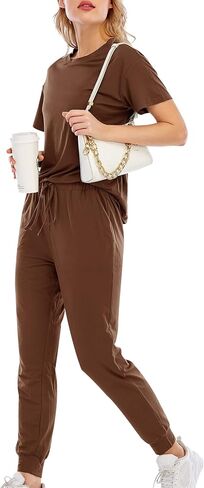 طقم رياضي نسائي بأكمام قصيرة مع جيوب مكون من قطعتين ملابس صالة وسروال طويل طقم رياضي in Saudi Arabia