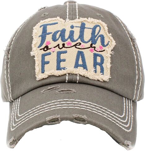 قبعة بيسبول كلاسيكية للنساء من Faith Over Fear in Kuwait