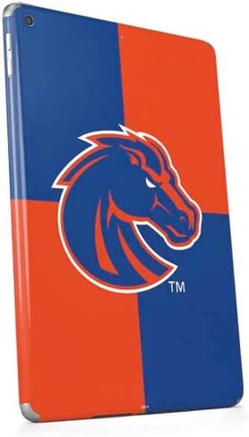 Skinit Skinit Tablet Skinner مع iPad 9.7in (2018) - التصميم المرخص رسميًا لـ College Boise Boise Broncos in Saudi Arabia