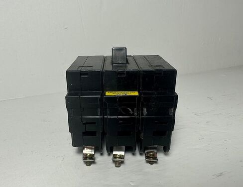 EHB34030 مربع D 30 أمبير ، 3 عمود ، 480/277VAC نوع EHB4 قاطع الدائرة 30A 3P in Kuwait