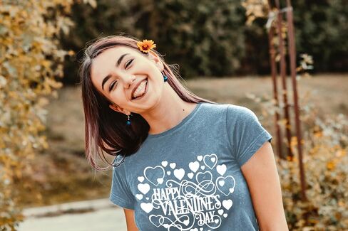 Love Heart Graphic Tees Cute Shirt Women Loose Fit Short Sleeve Top in Saudi Arabia