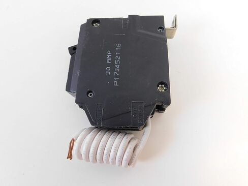 GE THQB1130GFT N 30A 120V 1P NEW in Saudi Arabia