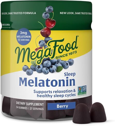 علكات الميلاتونين MegaFood - الميلاتونين 3 ملغ لكل حصة للمساعدة على الاسترخاء والنوم - علكات النوم للبالغين - نكهة التوت، غير معدلة وراثيًا، نباتي معتمد - 54 علكة (27 حصة) in Saudi Arabia