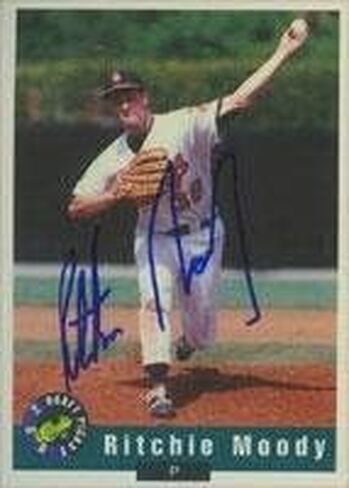 Autographed - MLB Autographed Baseball Cards in Saudi Arabia