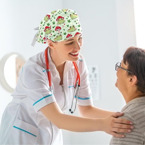 قبعات فرك النساء ، والأغطية الجراحية للنساء مع حقيبة ذيل حصان وأزرار ، وقبعات فرك بوفانت مع القوس scrunchie للشعر الطويل ، وضفدع الفطر نبات القلب على خضراء فاتحة in Kuwait