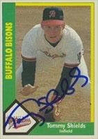 Autographed - MLB Autographed Baseball Cards in Saudi Arabia