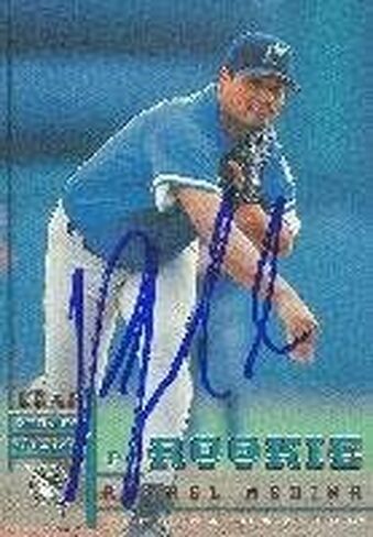 Rafael Medina Florida Marlins 1998 Leaf Rookies & Stars Card - بطاقة الصاعد. يأتي هذا العنصر مع شهادة أصالة من رياضة السيارات. موقعة - موقعة البيسبول in Saudi Arabia