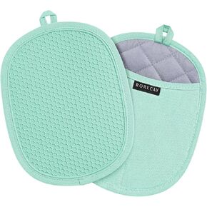 2-Pack Silicone Pot Holders for Kitchen Heat Resistant up to 500°F, Non-Slip Large Hot Pads with Pocket, Quilted Liner Trivets for Countertops Hot Pots and Pans (Gray) in Saudi Arabia