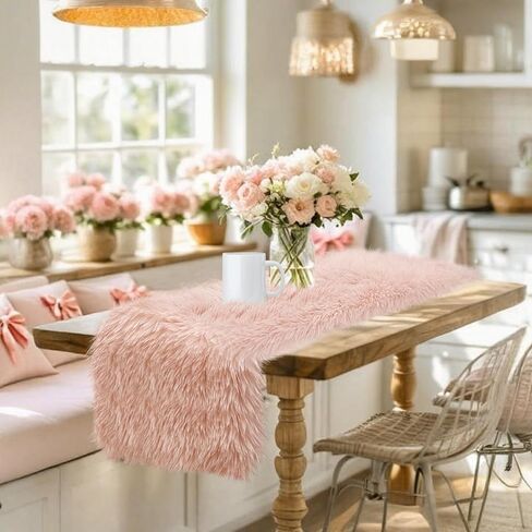 Yuboo Fluffy Desser Runners لغرفة النوم ، White Chrismtas Table Runner Fur Fur Touch لمسة غطاء خزانة ملابس أعلى ، عداء طاولة الفراء فو لمطاولة القهوة ، غرفة المعيشة 14 × 72 بوصة in Kuwait