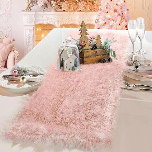 Yuboo Fluffy Desser Runners لغرفة النوم ، White Chrismtas Table Runner Fur Fur Touch لمسة غطاء خزانة ملابس أعلى ، عداء طاولة الفراء فو لمطاولة القهوة ، غرفة المعيشة 14 × 72 بوصة in Kuwait