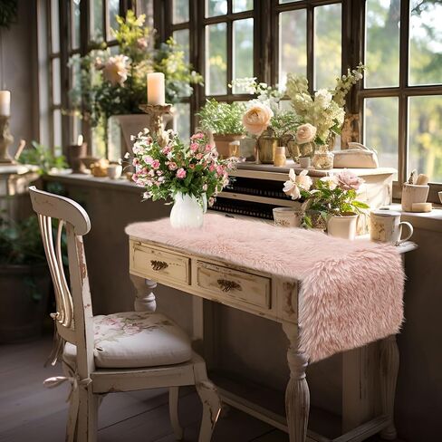 Yuboo Fluffy Desser Runners لغرفة النوم ، White Chrismtas Table Runner Fur Fur Touch لمسة غطاء خزانة ملابس أعلى ، عداء طاولة الفراء فو لمطاولة القهوة ، غرفة المعيشة 14 × 72 بوصة in Kuwait
