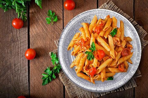 DecorRack 14 Round Aluminum Pans with Dome Lid, 9 Inch Heavy Duty Tin Foil Pans, Perfect for Reheating, Baking, Roasting, Meal Prep, To-Go Containers, Environmentally Friendly (Pack of 14) in Kuwait