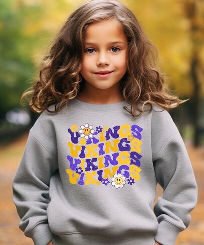 Olive Loves Apple Vikings Team Sweatshirt للنساء والمراهقين والأطفال ذوي الأزهار الرائعة in Saudi Arabia